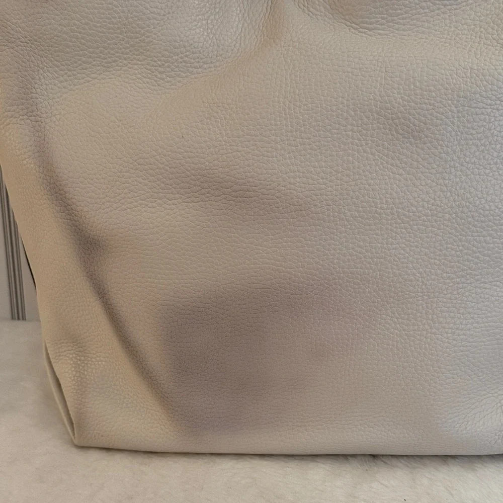 Michael Kors Brooklyn Cream Hobo Bag with Gold Accents w/Flaw*